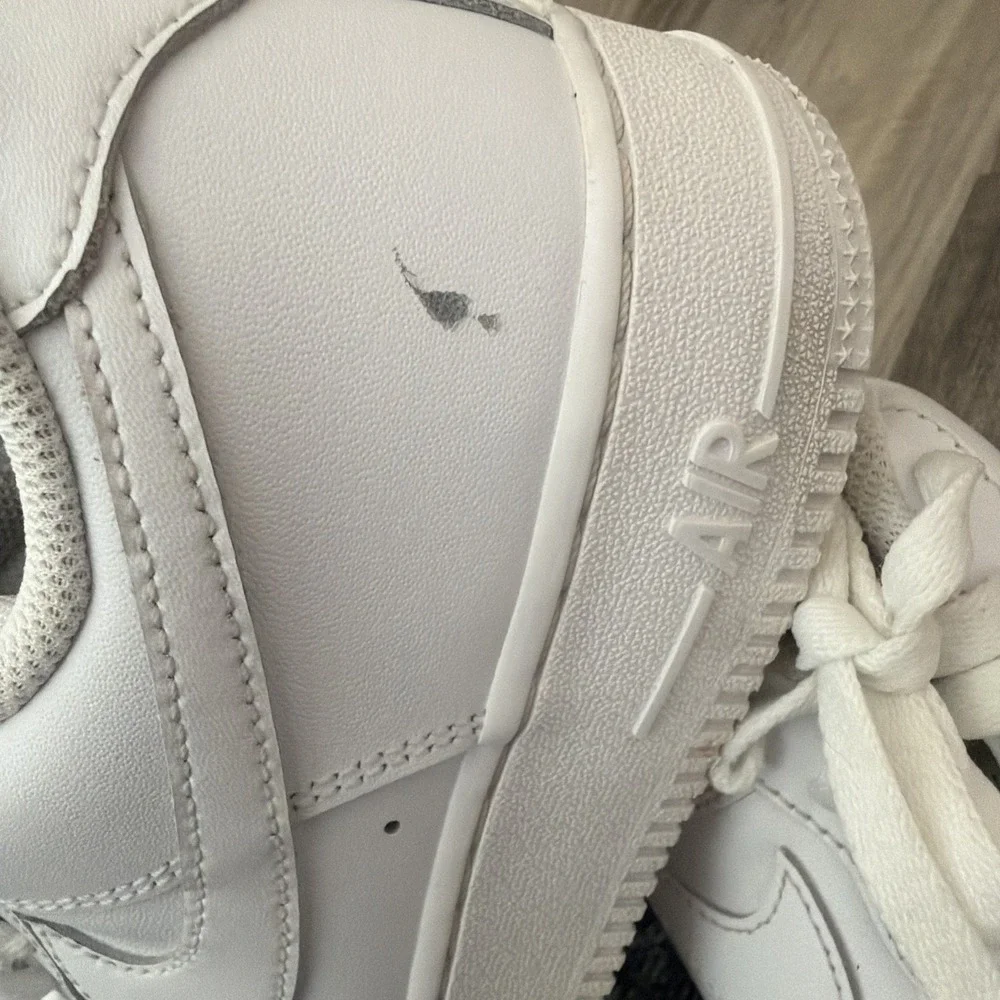 Nike Air Force 1 Low Top Men's Triple White Lace-Up Athletic Sneakers Size 8
